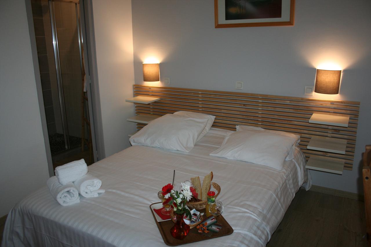 Hotel Les Italiens Biscarrosse Pokoj fotografie
